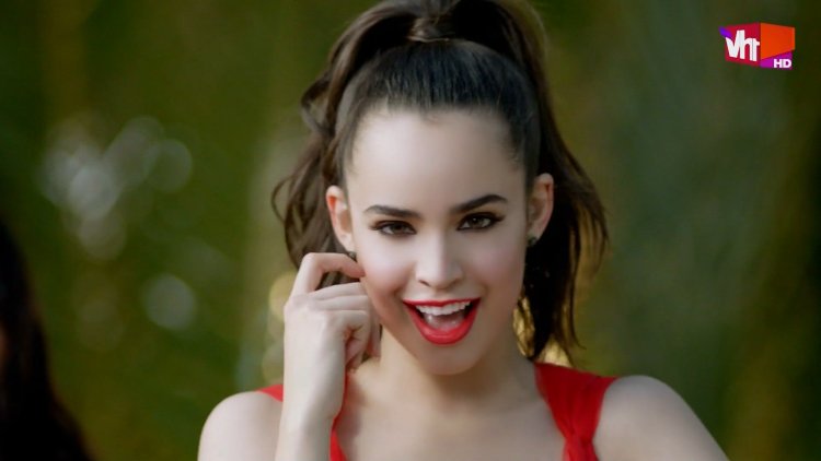 Sofia Carson Fotoshot 2020