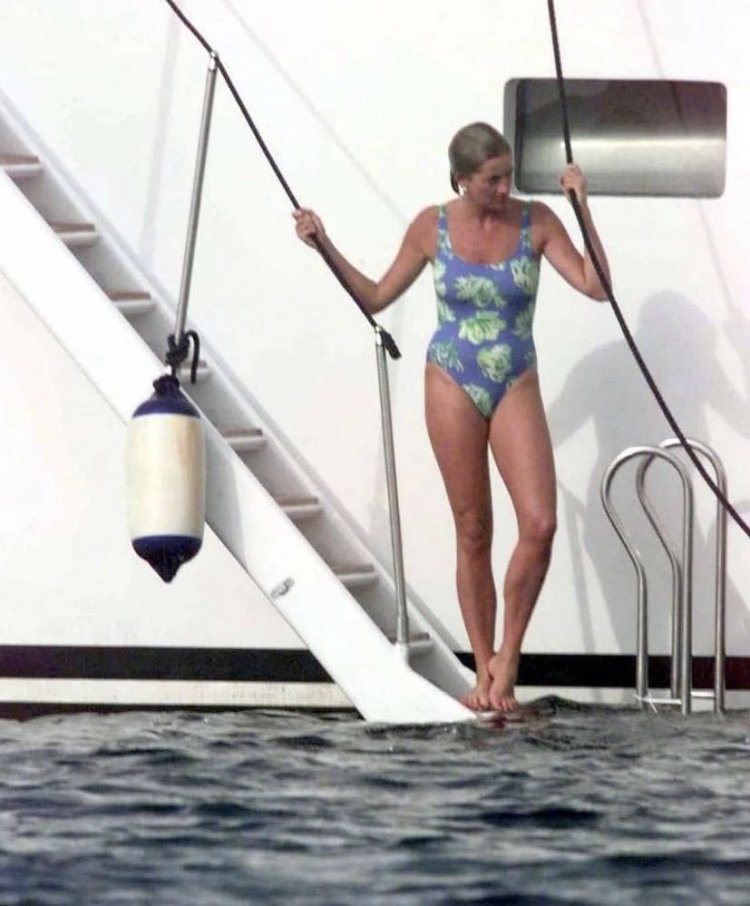 Princess Diana Saint Tropez 1997