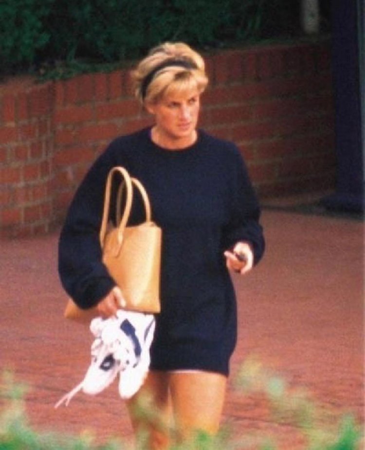 Полицейский Джордж леди Диана