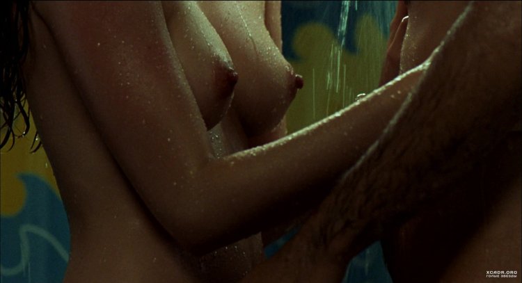 Анна де Армас голая в фильме