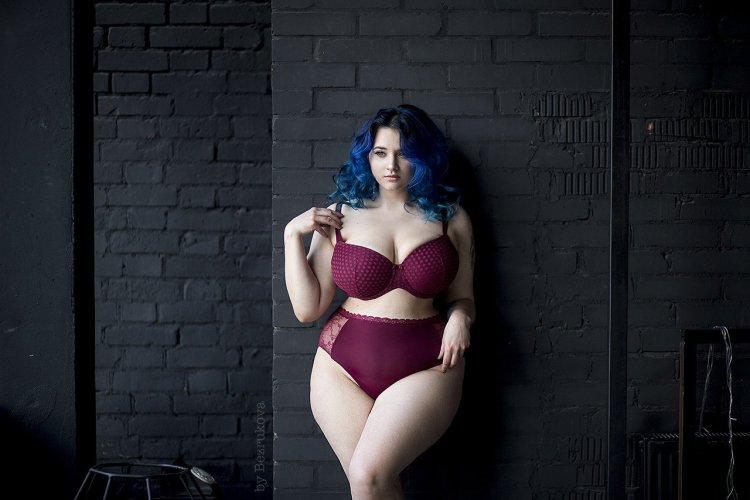 Алиса Шпиллер модель плюс сайз