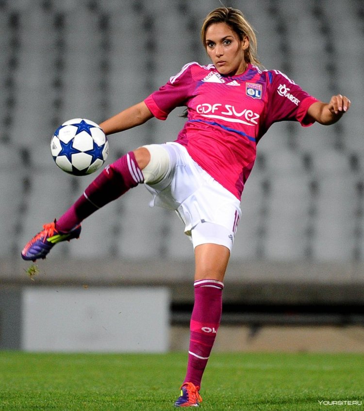 Наталья Морозова футболистка Локомотив