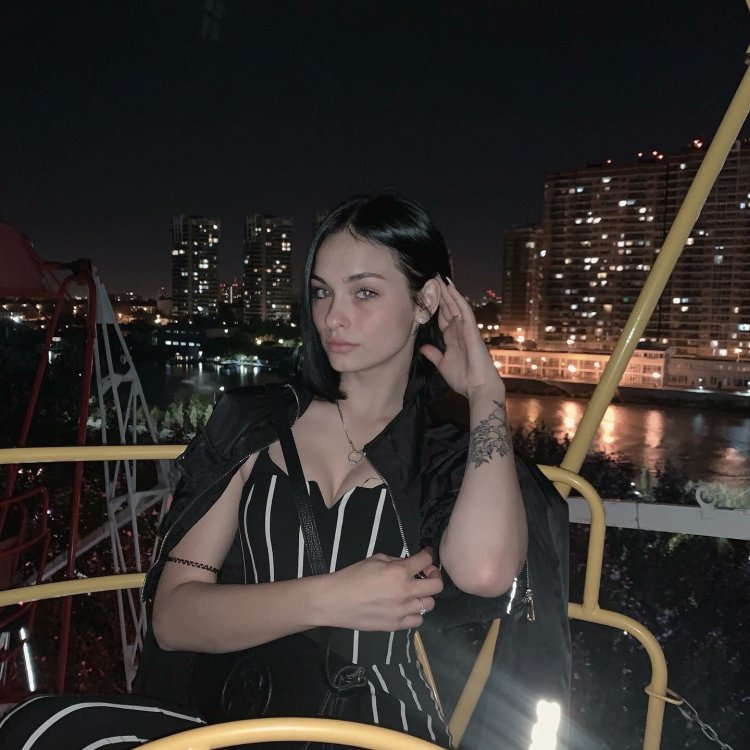 Дина саева в Нижнем белье