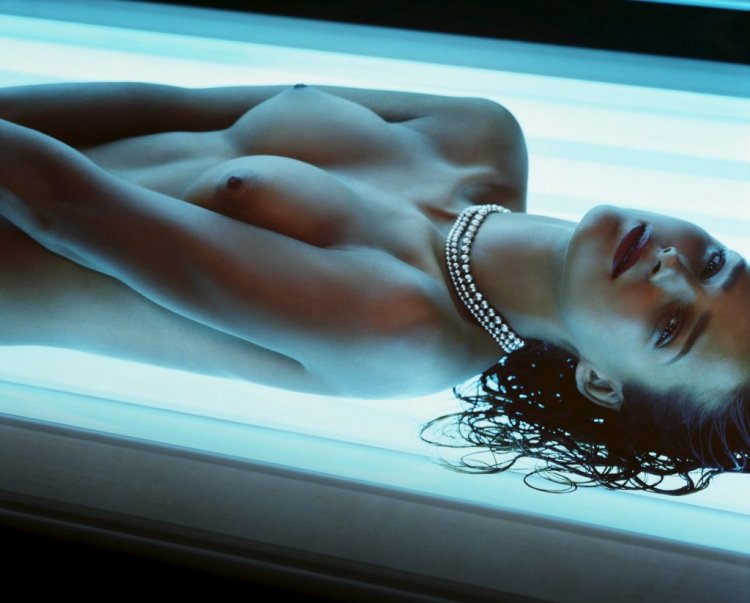 Кармен Эджого голая в фильме