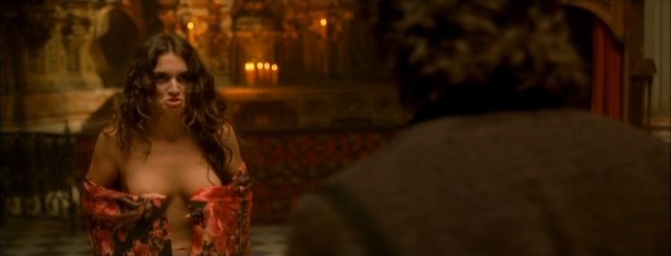 Пас вега голая в фильме кармен