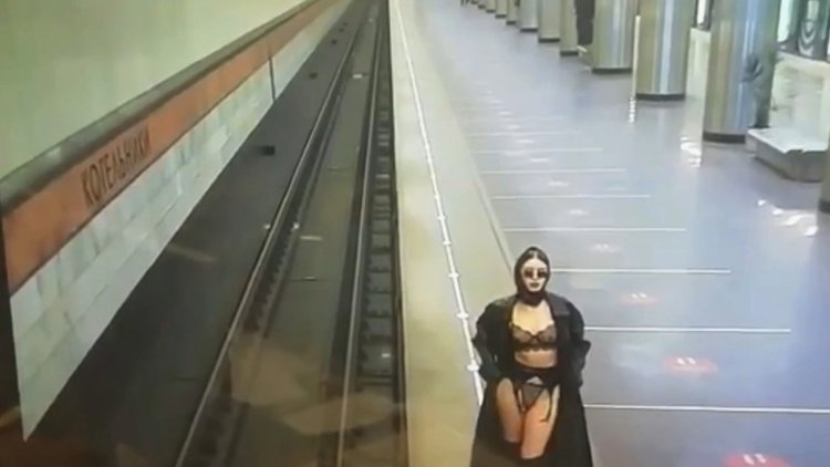 Международная акция no Pants Subway Ride