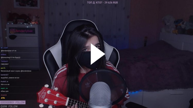 Эми Андерсон гиф