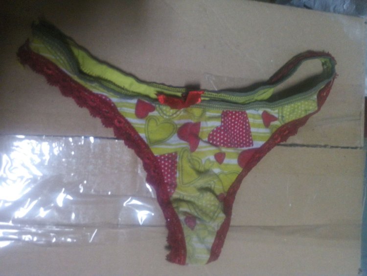 Прокладки в женских трусах