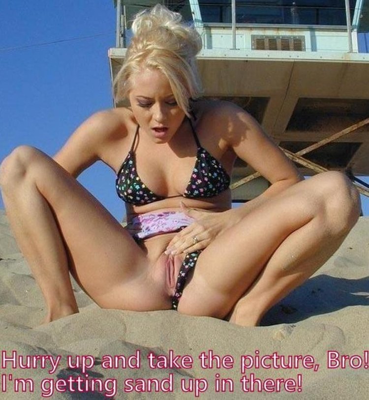 Девушка в микро бикини