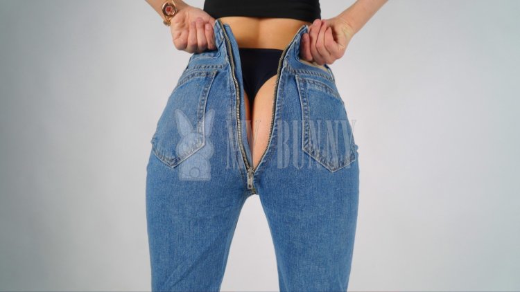 Женские джинсы с ширинкой сзади