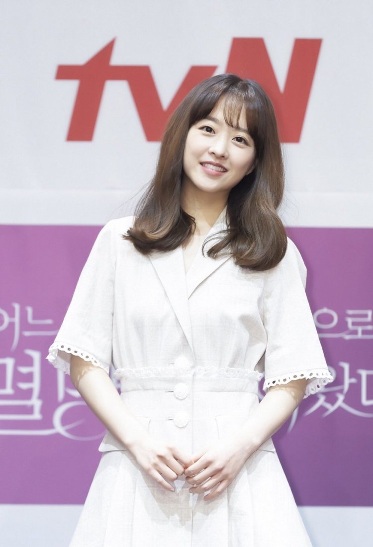 Рю Хван ён грудь