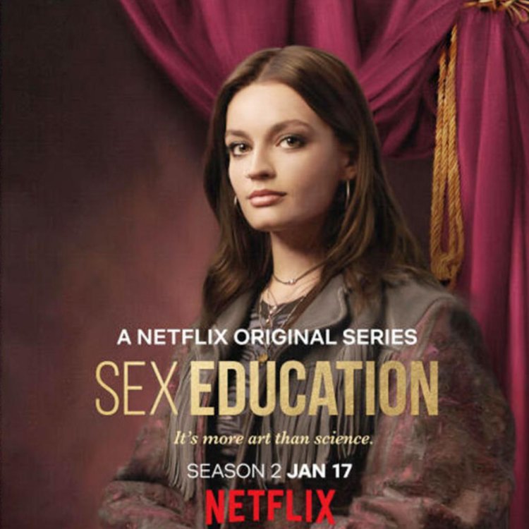 Эмма Дейвис в купальнике