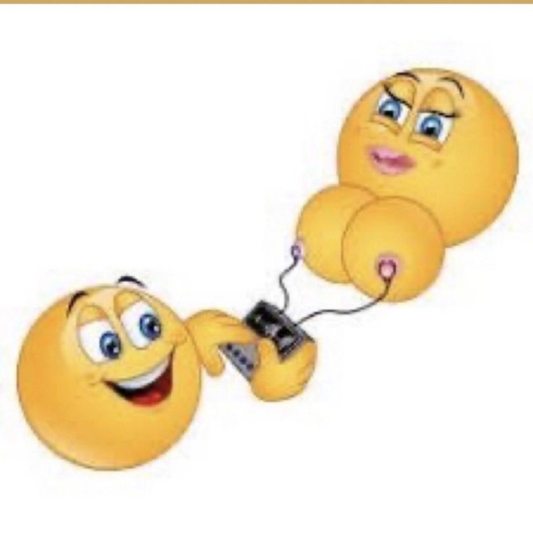 Смайлик с большими сиськами