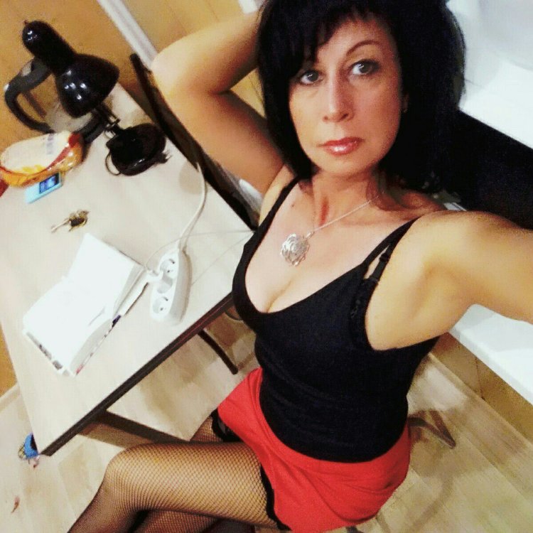 Милфы в социальных сетях тред