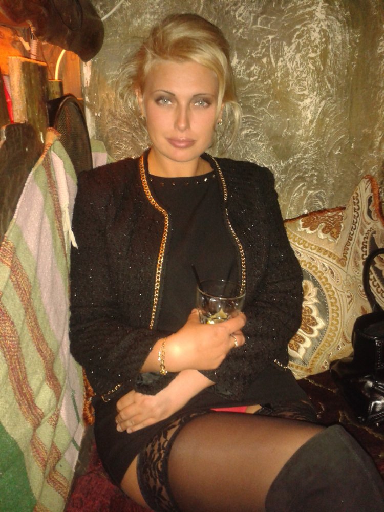 Одинокие богатые женщины секси