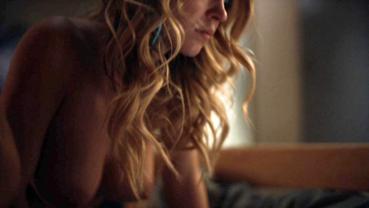 Сидни Суини эйфория грудь