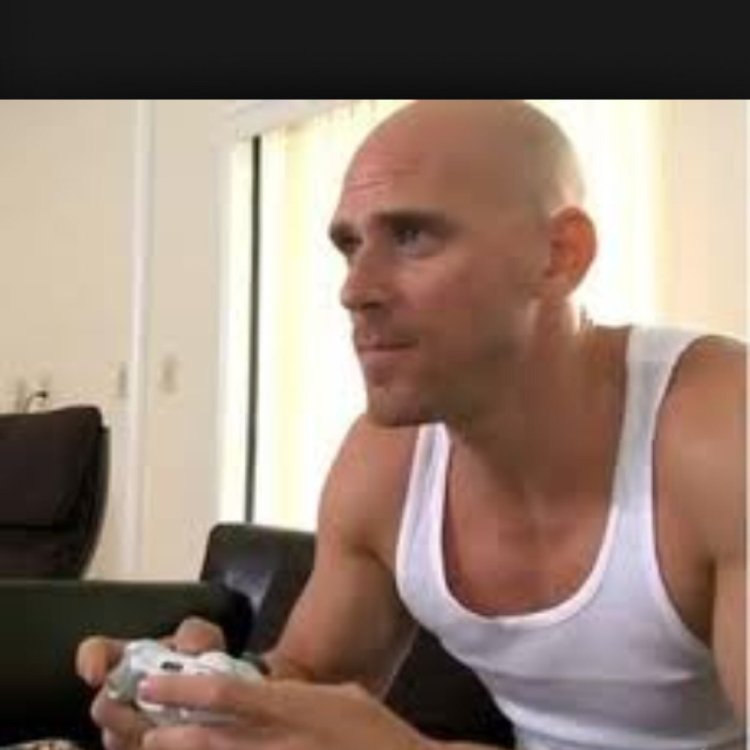 Лысый из brothers селфи