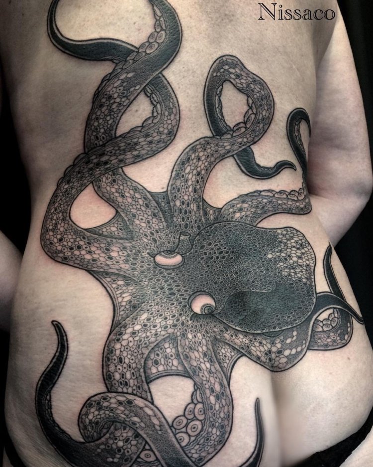 Тату Кракена на очке