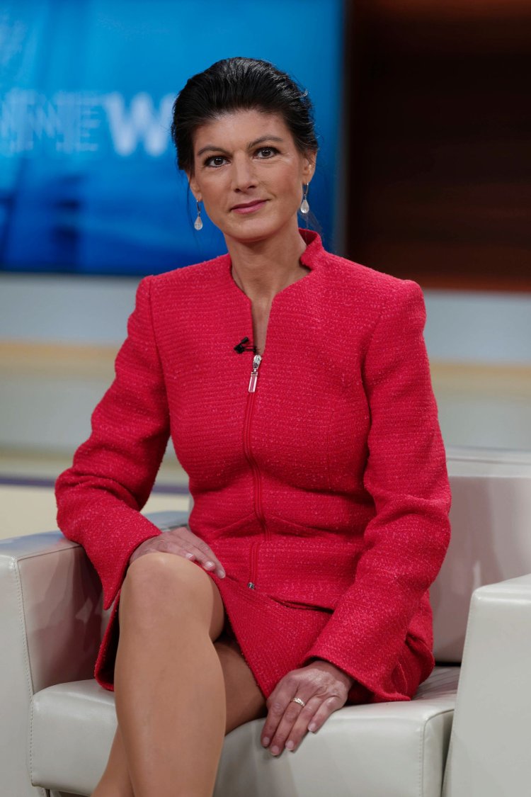 Сара Вагенкнехт красивая