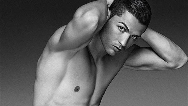 Роналдо Криштиану голый торс