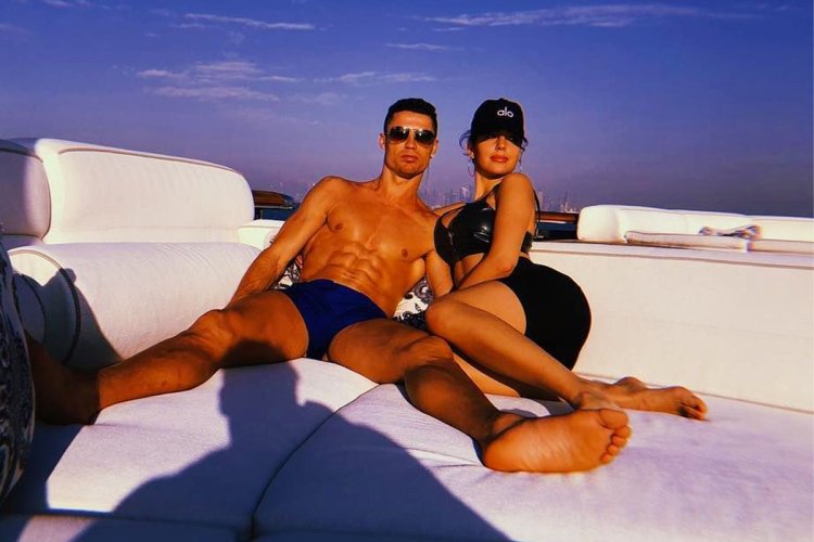 Криштиану Роналду торс 2021