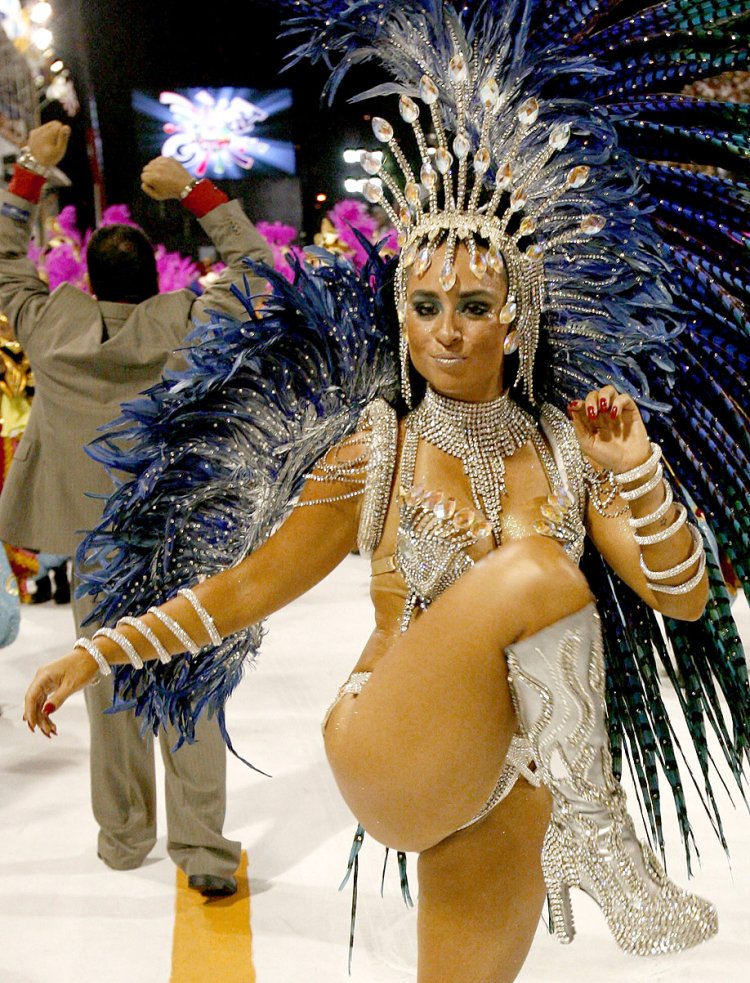 Juju Salimeni Бразилия