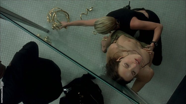 Фильм Аггелики Папоулья ублажает анну Калаицидоу