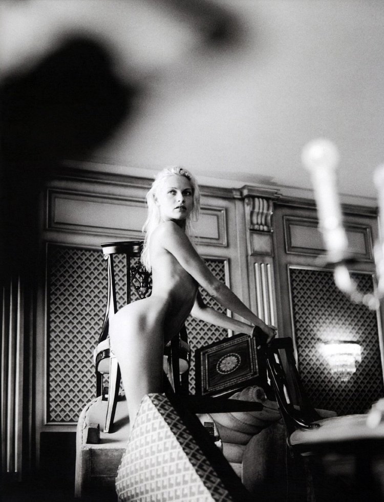 Актриса Ри Расмуссен ню