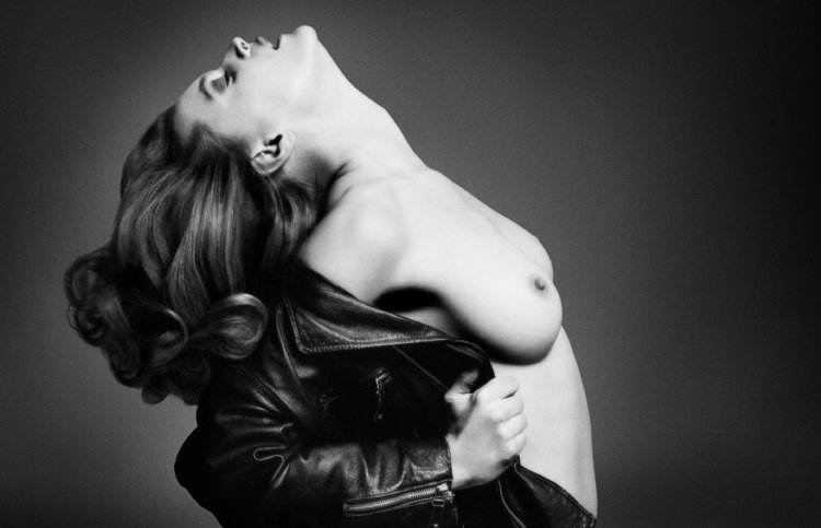 Ри Расмуссен постельные сцены