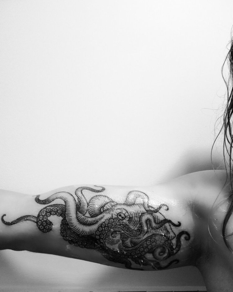 Тату осьминог