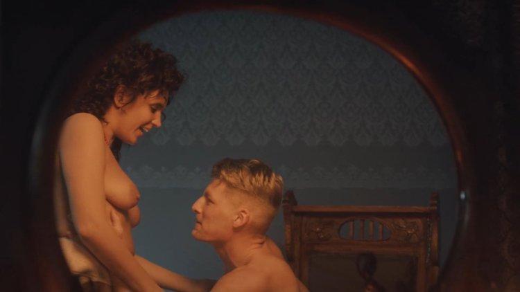 Янина мелехова голая