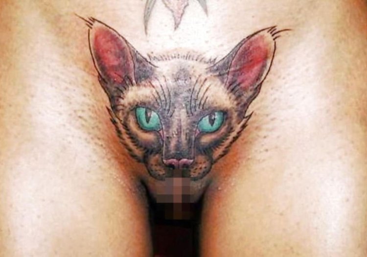 Женские интимные наколки