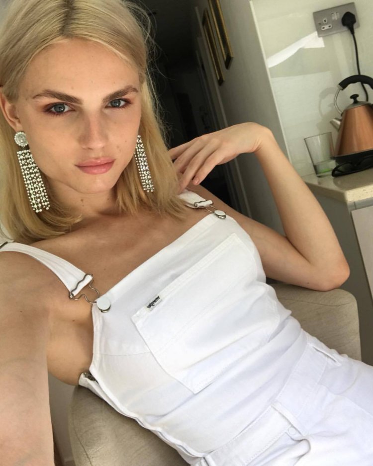 Андреа Пежич имплант