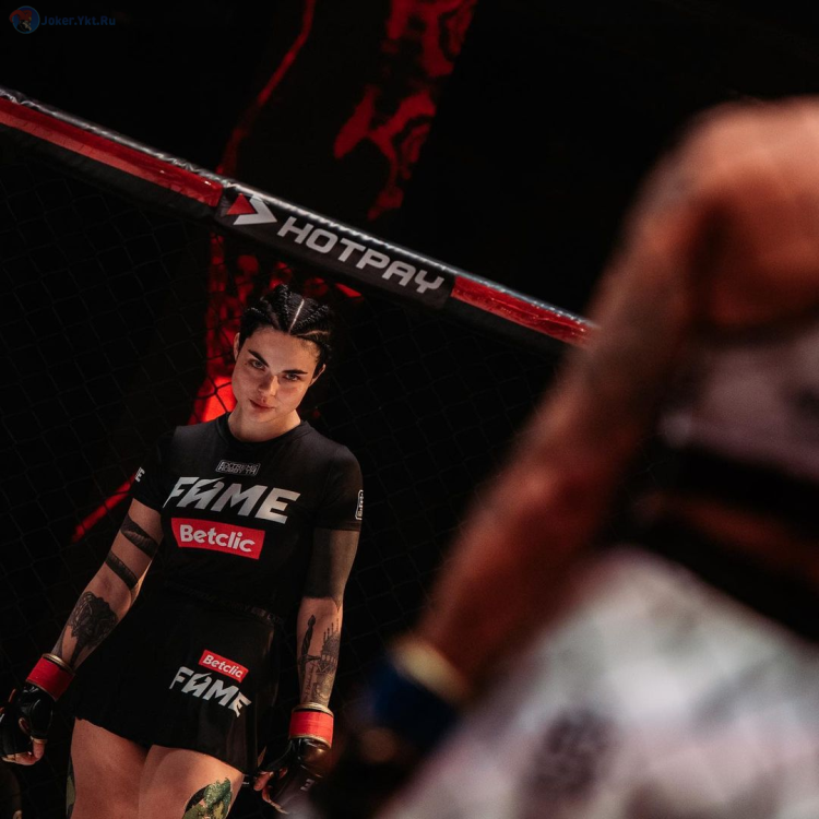 Камилла давалос