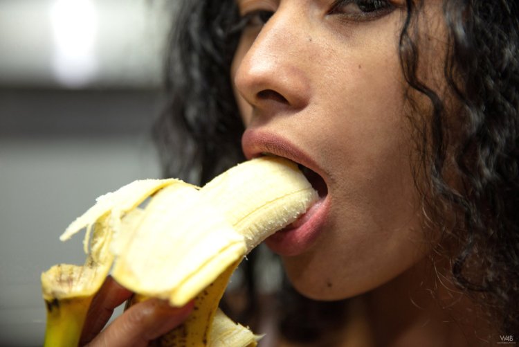 Виктория Абрахам Биг асс