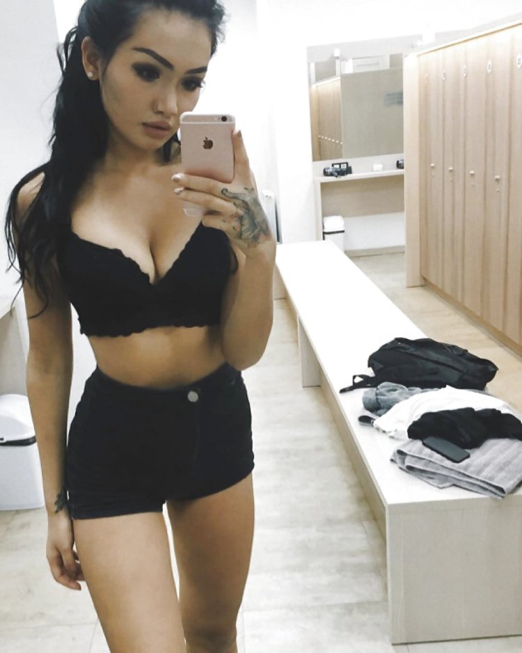 Азиатские девушки