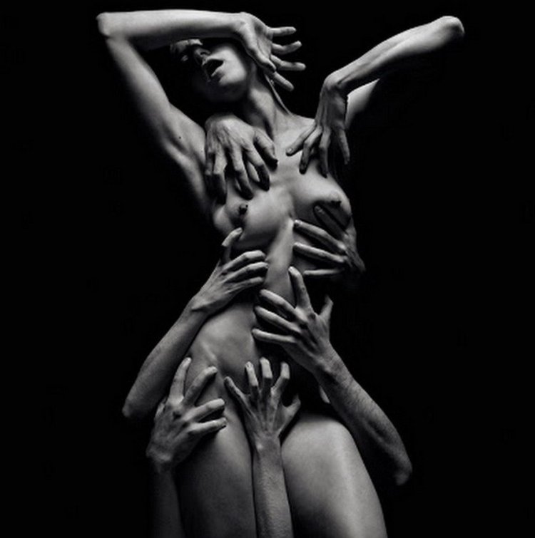 Красивые эротические девушки