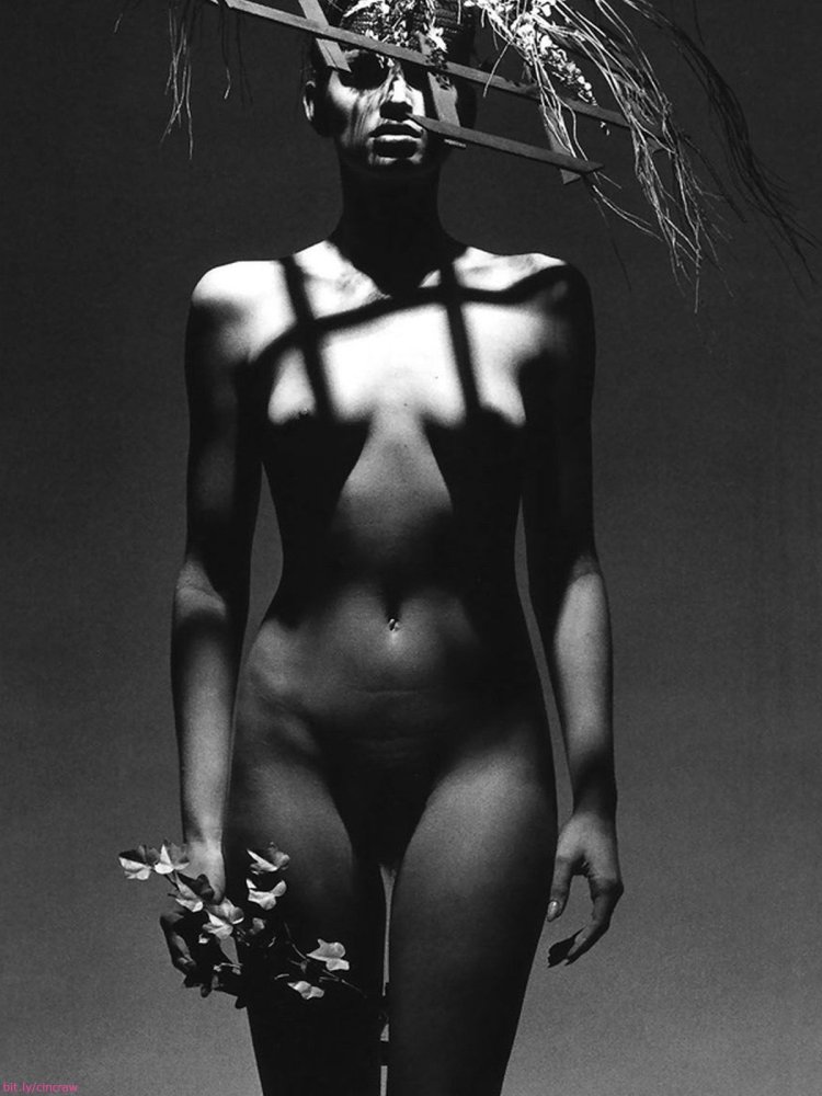 Синди Кроуфорд в колготках голая подрочить на неё