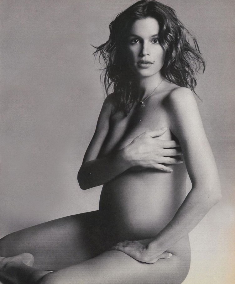 Синди Кроуфорд обнажилась