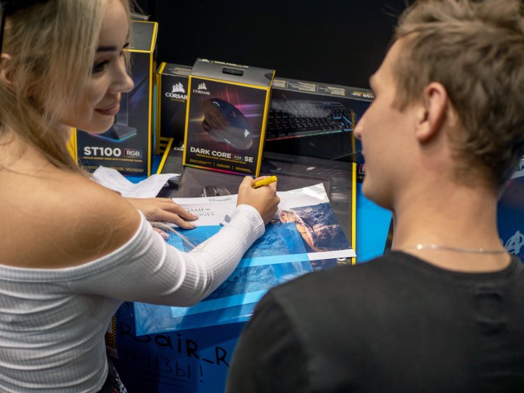 Анна Костенко фото Игромир 2019