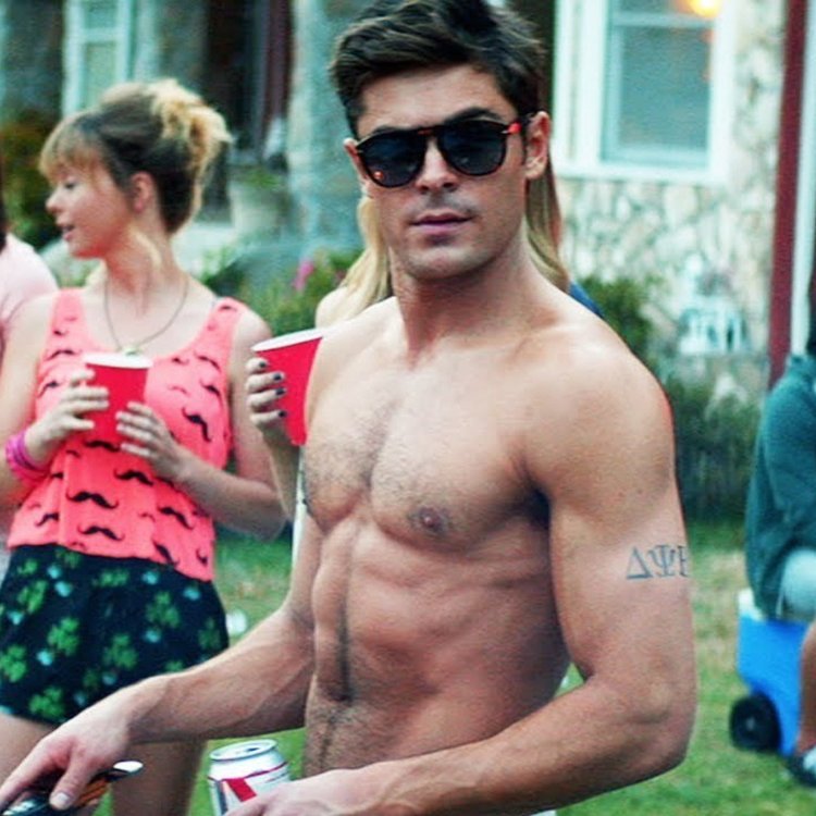 Ян топлесс Зак Эфрон