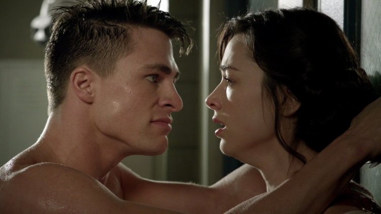 Шелли Хенниг в Нижнем белье