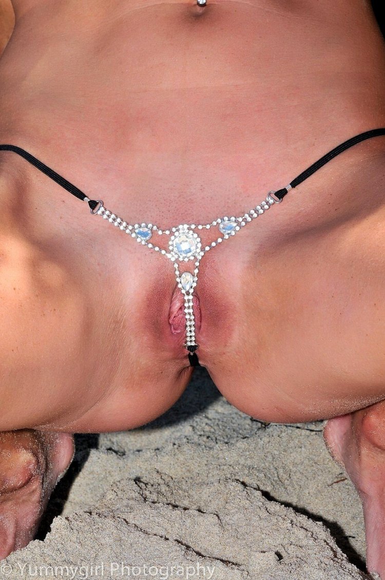 Микро стринги