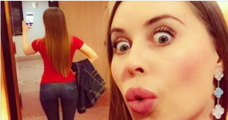 Юлия Михалкова в купальнике