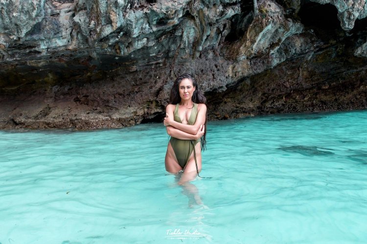 Юлия Михалкова красная шапочка в уральских пельменях