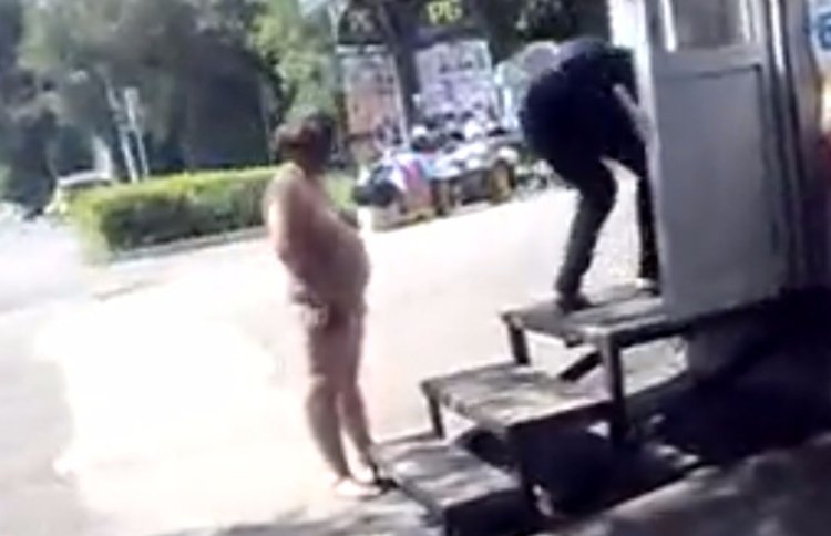 Эксгибиционистка Кемерово