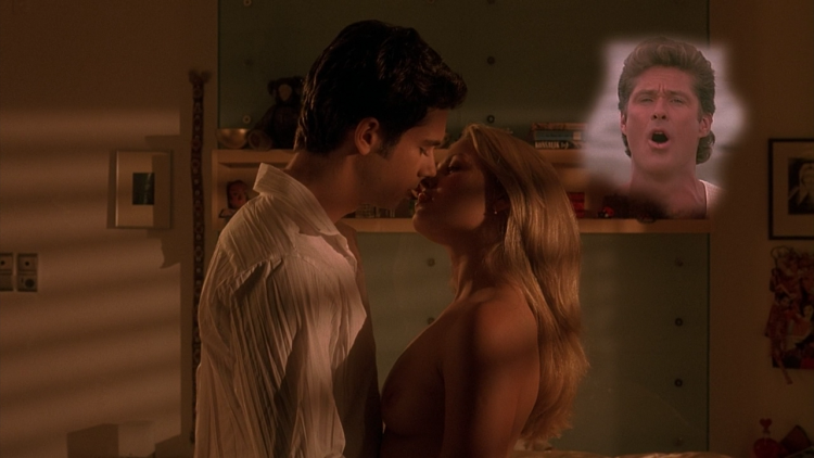 Джессика МАКНЭМИ сиськи