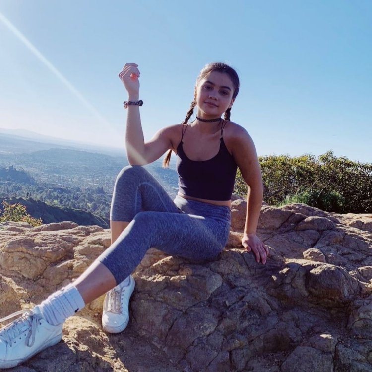 Сиена Агудонг ножки