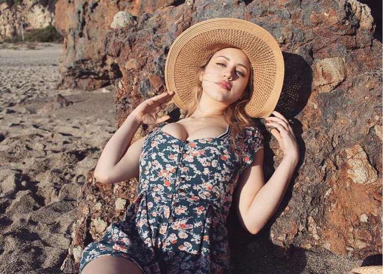 Кейли коуэн