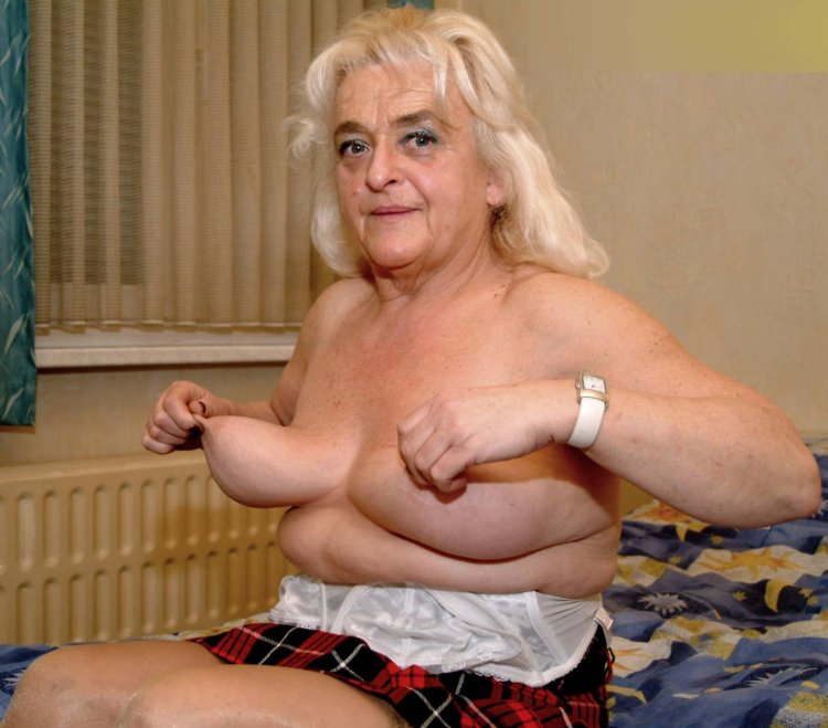 Samantha 38g (Саманта 38g) на члене